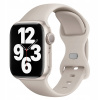 Silikónový remienok Starlight pre Apple Watch 40 mm Mesačná žiara na ruke