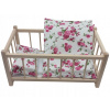 DREVENÁ POSTIEĽKA PRE BÁBIKY + POSTEĽNÁ BIELIZEŇ 3 KS