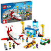 LEGO 60261 Mestské letisko, sada s lietadlom, nákladným autom, cisternou a minifigúrkou pilota, hračky od 4 rokov