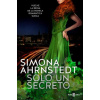 Solo Un Secreto / Falling (Simona Ahrnstedt)(Brožovaná)