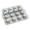 Forma na Mini bábovky 4 tvary, 16 formiček, stříbrná - NORDIC WARE (Forma na 16 ks vánočních motivů stříbrná - NORDIC WARE)