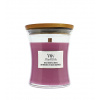 WoodWick Wild Berry & Beets vonná svíčka s dřevěným knotem 275 g