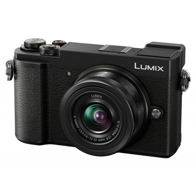 Panasonic Lumix DC-GX9 + Lumix G 12-32mm f/3.5-5.6 Čierny