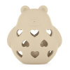 PETITE&MARS Silikónová hračka s hrkálkou Bear Basil Desert Sand