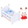 Sylvanian Families Nábytek chocolate králíků baby králík v postýlce