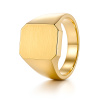 Zlatý pánsky prsteň s gravírovaním v hranatom tvare, veľ 63