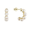 Pozlátené náušnice kruhy s bielymi riečnymi perlami 21131.1