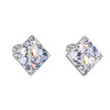 Strieborné náušnice pecka s kryštálmi Swarovski fialový kosoštvorec 31169.3