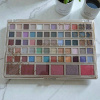 FAB Factory Luxury Make-Up Artist – veľká paleta na líčenie očí a tváre (Multifunkčná kozmetická paleta s očnými tieňmi, lícenkami, rozjasňovačom a púdrami)