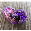 Handmade šitá korálková brošňa fialové srdiečko (Handmade šitá brošňa z korálok fialové srdce)