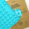 Collory Silikónová forma na pamlsky Happy Pets zvieratká - tyrkysová