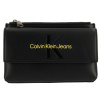 Dámska taška cez rameno Calvin Klein SCULPTED EW FLAP XBODY MONO čierna