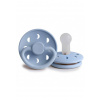 Frigg Cumlík frigg moon phase powder blue, +6m, silikón