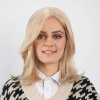Eleanore – Objemná vrstvená platinová blond parochňa 3197-911