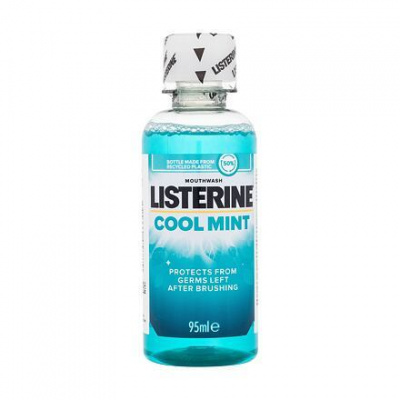 Listerine Cool Mint Mouthwash ústní voda pro svěží dech a ochranu proti zubnímu plaku 95 ml