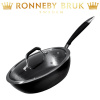 Hluboká pánev litinová 28 cm se skleněnou poklicí Ronneby Bruk 104280
