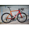 Cestný bicykel SPEZZOTTO Halifax L Disc Rival AXS Wind 400 56