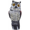 Plašič vtákov - sova sediaca s pohyblivou hlavou