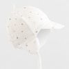 Detská letná mušelínová čiapka so šiltom New Baby Arthur biela