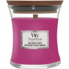 WoodWick Wild Berry & Beets vonná sviečka s dreveným knôtom a skleneným viečkom malá 85 g