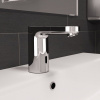 HANSGROHE Vernis Blend eFaucet elektronická umývadlová batéria s prednastavenou teplotou, batériová prevádzka, výška výtoku 100 mm, chróm, 71502000