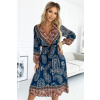 Numoco basic Numoco Plisované midi šaty s výstrihom, dlhým rukávom a čiernym opaskom - modro-hnedá potlač 510-1 Farba: Modrá, Veľkosť: UNI