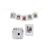 Fujifilm Instax mini 12 biely Set s púzdrom, mini albumom a a balíčkom kartových bannerov s malými drevenými štipcami