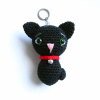Mačka čierna - originálny ručne háčkovaný prívesok na kľúče