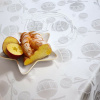 Vianočné obrusy biele gule - ubrus 120cm x 140cm