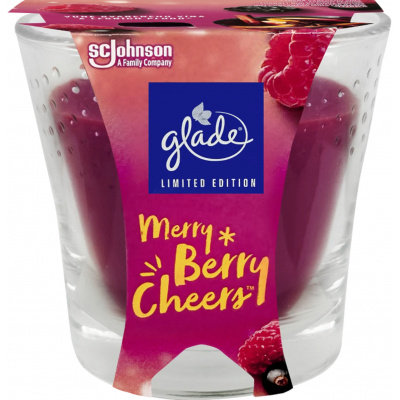 Sviečka Glade Merry Berry Cheers s vôňou vareného vína a lesných plodov v skle, doba horenia až 38 hodín 129 g