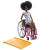 Mattel BRB MODELKA NA INVALIDNOM VOZÍKU V OVERALE SO SRDIEČKAMI