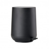 Koupelnový pedálový koš 3l NOVA Black, černý - ZONE DENMARK (NOVA Black odpadkový koš 3 l, černý - ZONE DENMARK)