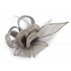 Fascinátor / brož květ s peřím Varianta: 6 šedá, Balení: 1 ks