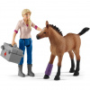 Schleich Farm World 42486 Vet visiting Mare and Foal