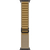 Apple Watch 49 mm žltohnedý Alpský ťah Medium vyhotovenie z čierneho titánu MYQ13ZM/A