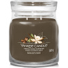Aromatická svíčka Signature sklo střední Vanilla Bean Espresso 368 g - Yankee Candle