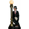 Záhradná figurína-kaplinová lampa veľká lampa (Záhradná figurína-kaplinová lampa veľká lampa)