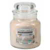 Parafínová vonná sviečka Calming Cabana Yankee Candle 1 ks