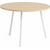 Stôl Loop Stand okrúhly lakovaná dubová doska biele nohy 105 cm