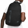Nike Sportswear Elemental Premium Backpack, 21L, Čierna (Preskúmajte náš Nike Sportswear Elemental Premium batoh, ktorý je perfektným spoločníkom pre školu, výlety aj športové aktivity. Jeho hlavná vr