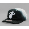 Kšiltovka Mitchell & Ness - Dip Dye Pro Snapback - Miami Heat - Black
