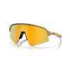 Brýle OAKLEY Sutro Lite Sweep - Brass Tax w Prizm 24K, OO9465-2139