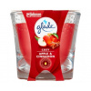 Glade Cosy Apple & Cinnamon parfémovaná svíčka 129 g