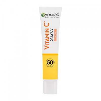 Garnier Skin Naturals Vitamin C Daily UV Glow SPF50+ rozjasňující denní pleťový fluid s vysokou uv ochranou a minerálními pigmenty 40 ml pro ženy